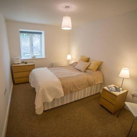Champion Court Two Bedroom Flat 브리스틀 외부 사진